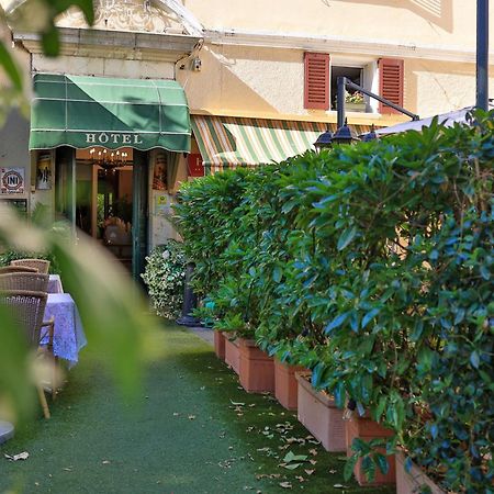 Отель Logis Le Relais Imperial Сен-Валье-де-Тье Экстерьер фото